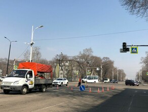 На дорогах Благовещенска обновляют разметку возможны пробки