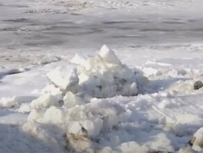 Величественный ледоход на Амуре сняли китайские дроны видео