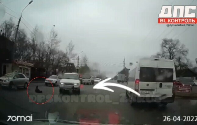 В Благовещенске на Театральной сбили пешехода видео