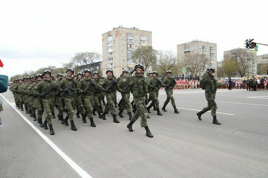 В связи с репетициями к 9 Мая в Благовещенске перекроют улицы и изменят маршруты автобусов 