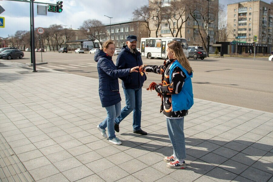 К празднованию Дня Победы благовещенцам раздадут 10 000 георгиевских лент