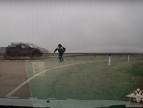 Погоня со стрельбой в Белогорском районе попала на регистратор авто Госавтоинспекции видео 