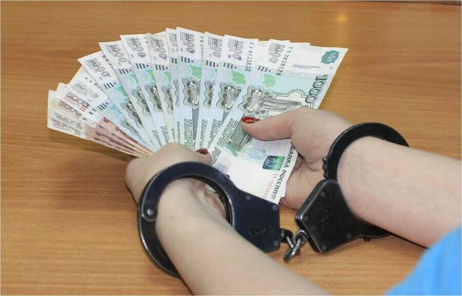 Дальневосточная чиновница вывела из бюджета 7 миллионов рублей через хитрую схему