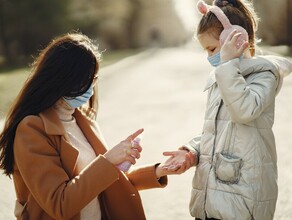 Школам запретили собирать с родителей деньги на антисептики