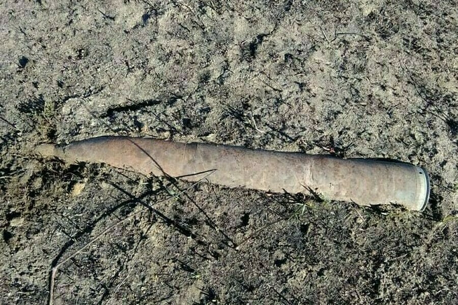 Мужчина в Свободном копал червей а нашел снаряд