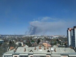 Под Благовещенском в направлении аэропорта бушует сильный пожар