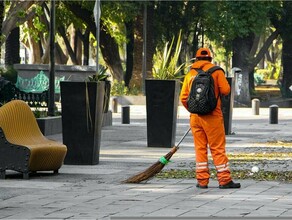 Народный дворник из Свердловской области за неделю получил полмиллиона и купил жилье