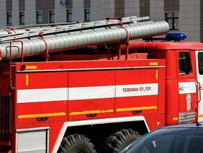В Белогорске возгорание в пятиэтажном доме ликвидировали тремя пожарными машинами