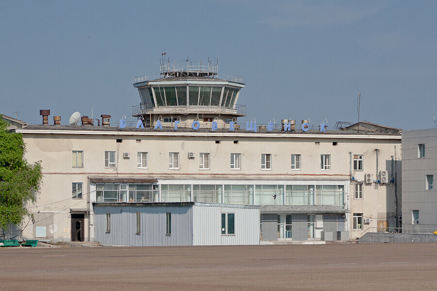 Благовещенский аэропорт стал предметом конфликта между Дерипаской и Вексельбергом