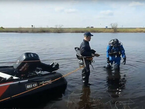 На озере около Благовещенска водолазы и волонтеры ищут пропавшего рыбака ОБНОВЛЕНО фото видео