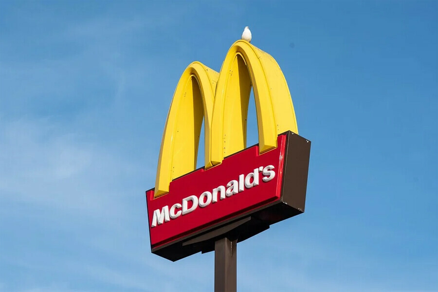 Компания McDonalds  сообщила кому продаст свой бизнес в России