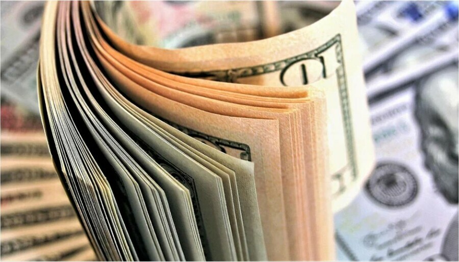 Российским банкам приказано отправить доллар и евро в немилость Новшества вступают в силу с 20 мая 