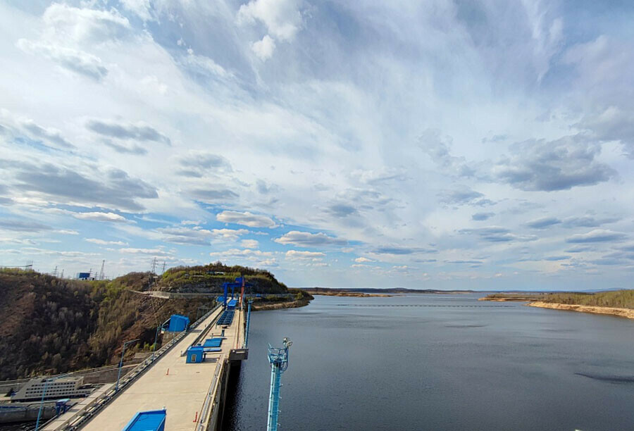 На Бурейской ГЭС начали наполнять водохранилище   