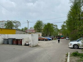 В Благовещенске жильцы двух домов не могут поделить территорию видео