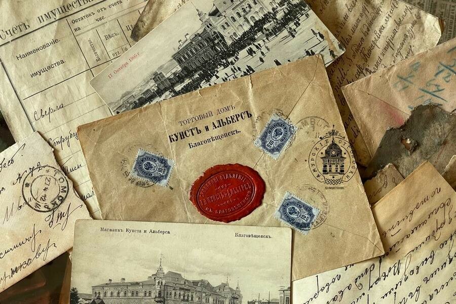 В Благовещенске показали уникальные исторические конверты торгового дома Кунст и Альберс фото 
