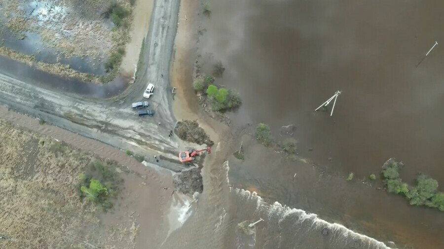 В Магдагачинском районе сняли эпичные кадры затопленной паводком дороги