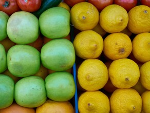 В Благовещенск завезли почти 300 тонн фруктов из Китая Скоро ждут сливы и абрикосы