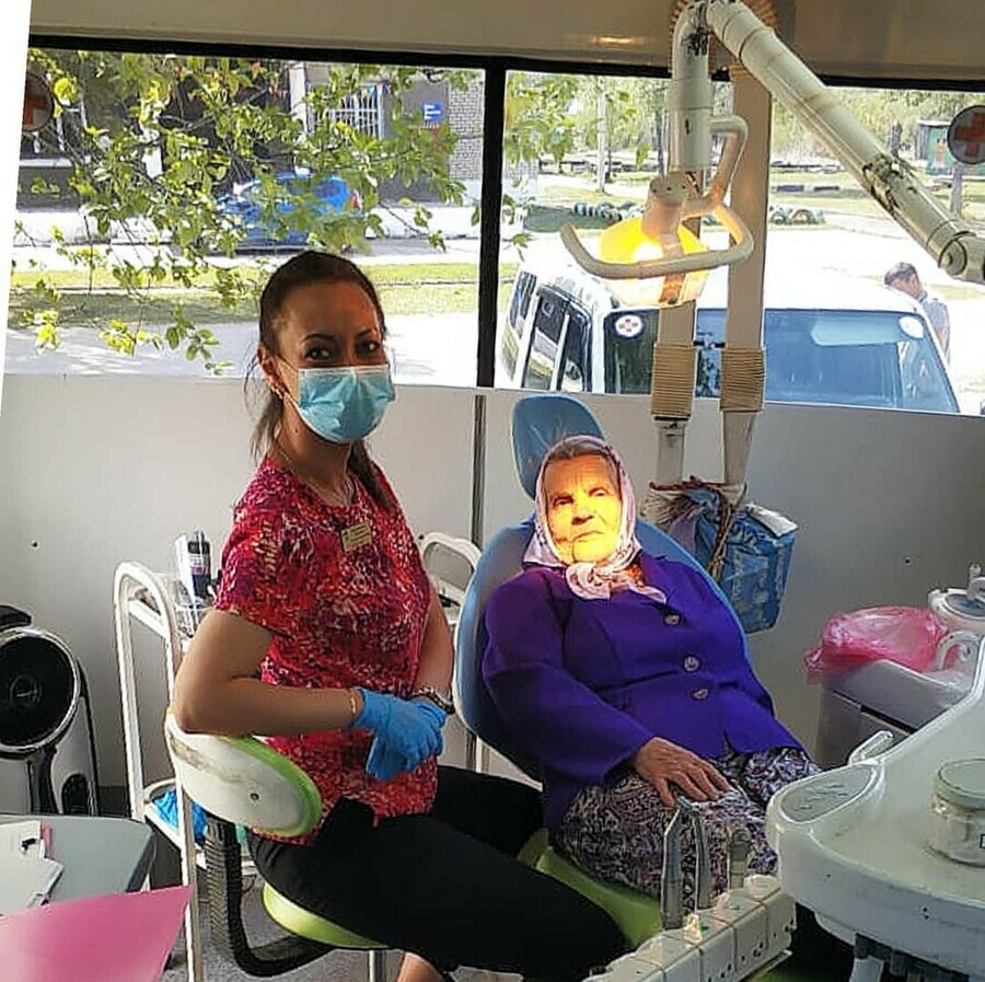В отдаленные села Амурской области поехала мобильная стоматологическая поликлиника
