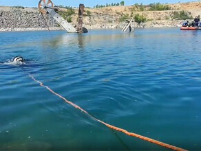 Амурские водолазы осмотрят затопленный экскаватор и извлекут тело видео