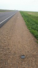 В Приамурье на новом участке дороги сельхозтехника срезала сигнальные столбики