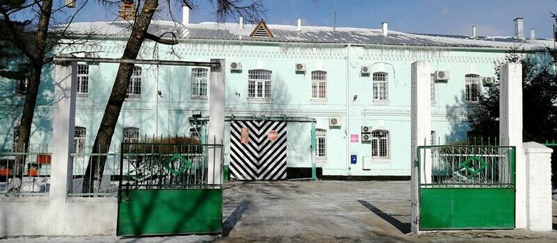 Китаец в благовещенском СИЗО пытался убить женщинуконвоира и совершить побег