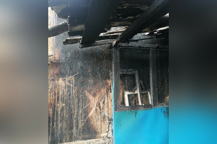 Детская комната под водой Благовещенской семье чей дом пострадал от огня нужны стройматериалы фото видео