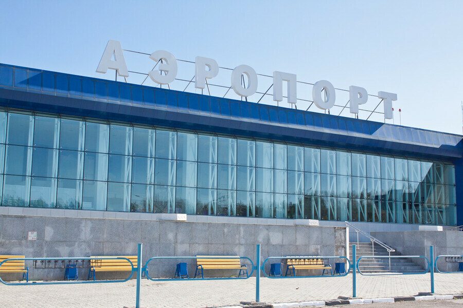 Возглавлявший 20 лет аэропорт Благовещенска Валерий Шлегель покинул свой пост Новый руководитель приехал из Самары