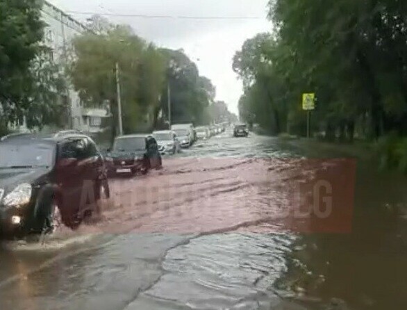 Потопы на улицах и перебои с электричеством Благовещенск переживает удар стихии