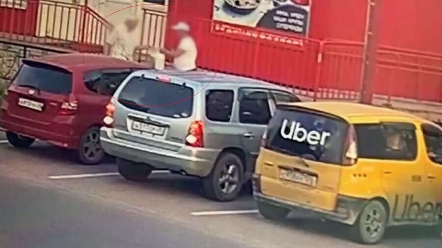 Благовещенский пенсионер отдал телефонным аферистам почти 15 миллиона думая что спасает дочь видео
