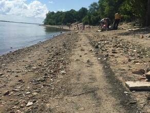 Благовещенцы пожаловались на неудовлетворительное состояние популярного пляжа фото