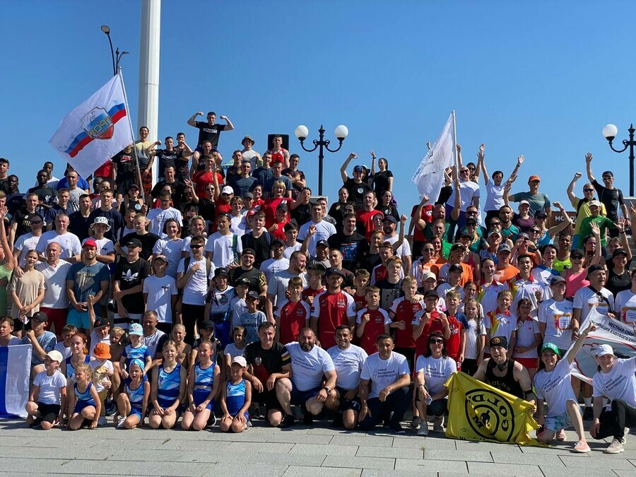 Неважно что написано в паспорте День молодежи в Благовещенске начался с массовой пробежки