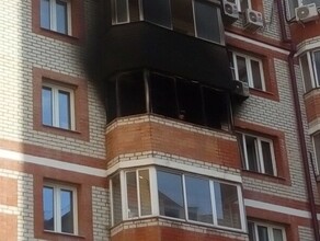 В Приамурье загорелся захламленный балкон
