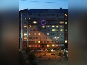 Трагедия в Чигирях пятилетний ребенок погиб выпав из окна видео