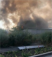 Боевой дрон упал на жилой дом в Таганроге Аппарат взорвался дом сгорел видео