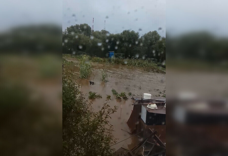 Территории Верхнеблаговещенского в очередной раз затопило видео