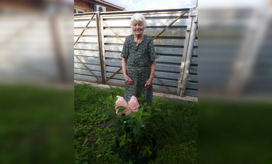 В Белогорске власти раньше срока поздравили местную жительницу со 100летием Это обернулось проверкой 