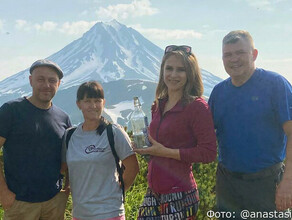 Семья с Камчатки дважды нашла бутылку с деньгами от Орла и решки