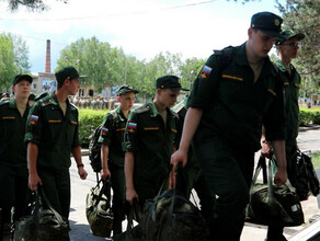 Около 600 молодых парней прибыли для прохождения службы в воинские части ВВО фото