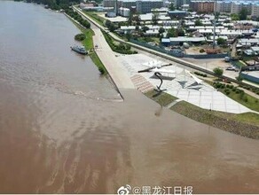 Амур наступает вода подошла вплотную к китайскому уезду Хума напротив Свободненского района фото