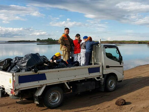На берегах озер и рек Амурской области волонтеры собрали более 400 кубометров  мусора