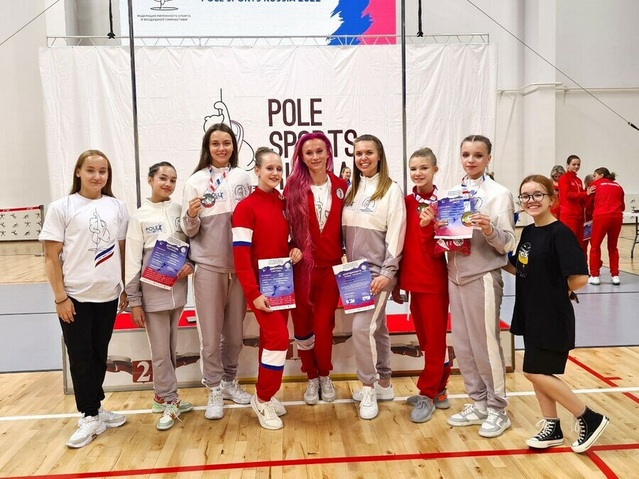 Амурчанки стали чемпионами России по пилонному спорту