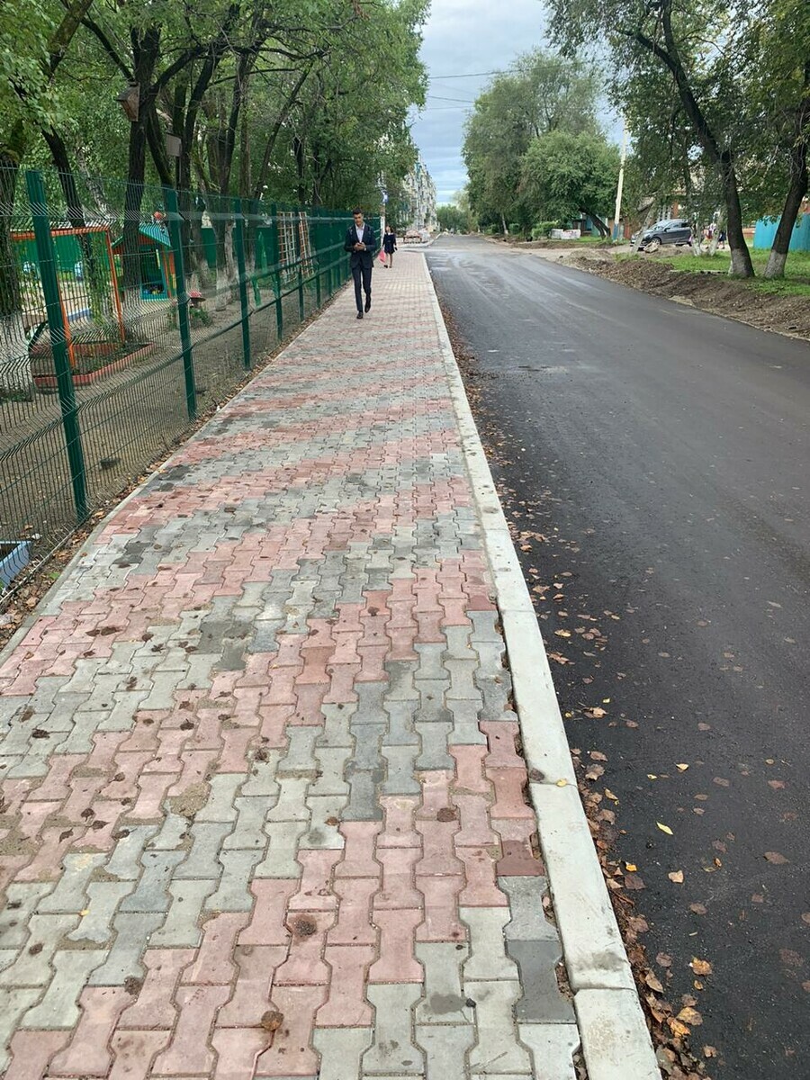 На улице Зеленой в Благовещенске появится тротуар и новый асфальт