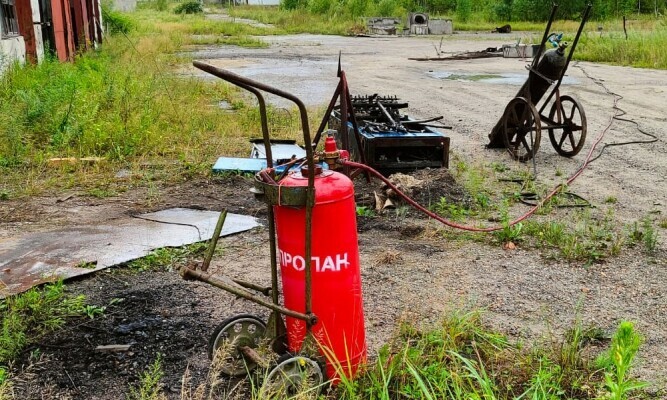 В Прогрессе на территории бывшего завода прогремел взрыв Погиб человек