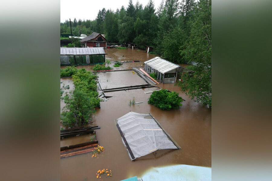 Забор снесло стройматериалы унесло в Тынде дачи уходят под воду фото видео 