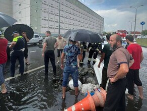 В канализационный коллектор провалились 12 рабочих Начаты поиски пропавших обновлено