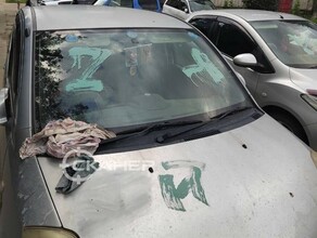 В Серышеве машины жителей изрисовали символами Z и V