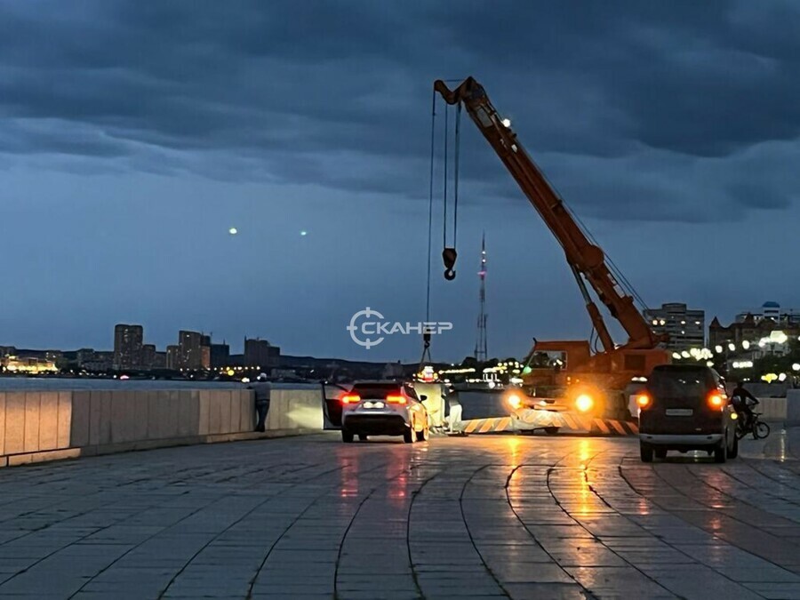 На набережной Благовещенска поздно вечером заметили технику