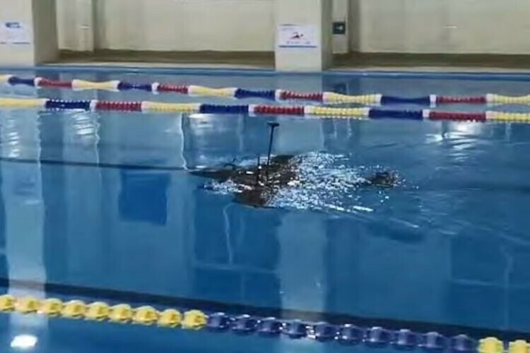 В Китае прошли испытания чудодрона способного летать нырять и плавать под водой