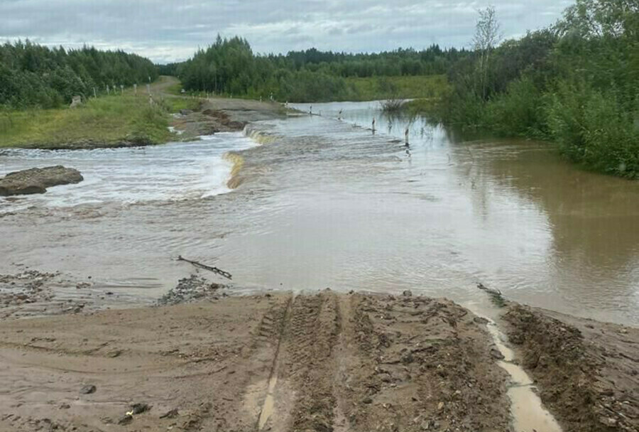 В Амурской области ГИБДД закрыла дороги разрушенные паводком