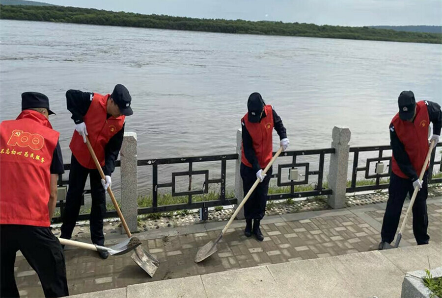 В Китае на границе с Амурской областью уровень воды в Амуре превысил критический